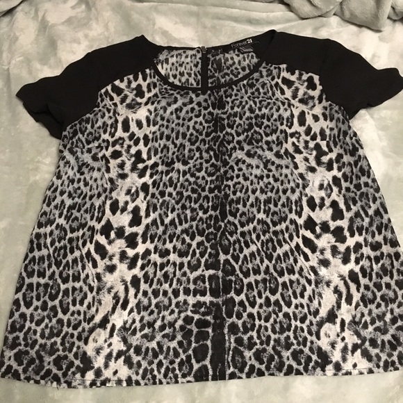 FOREVER 21 Size small top - Picture 1 of 2